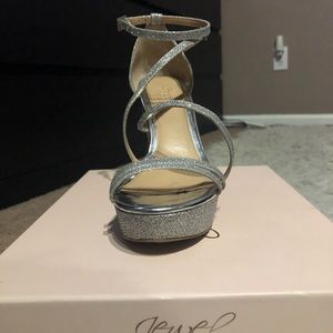 Badgley Mischka- Tatsu Wedges